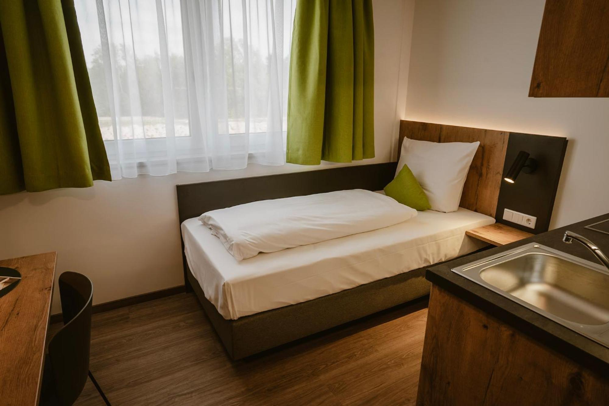 Motel Sleep Inn Toging am Inn Kültér fotó